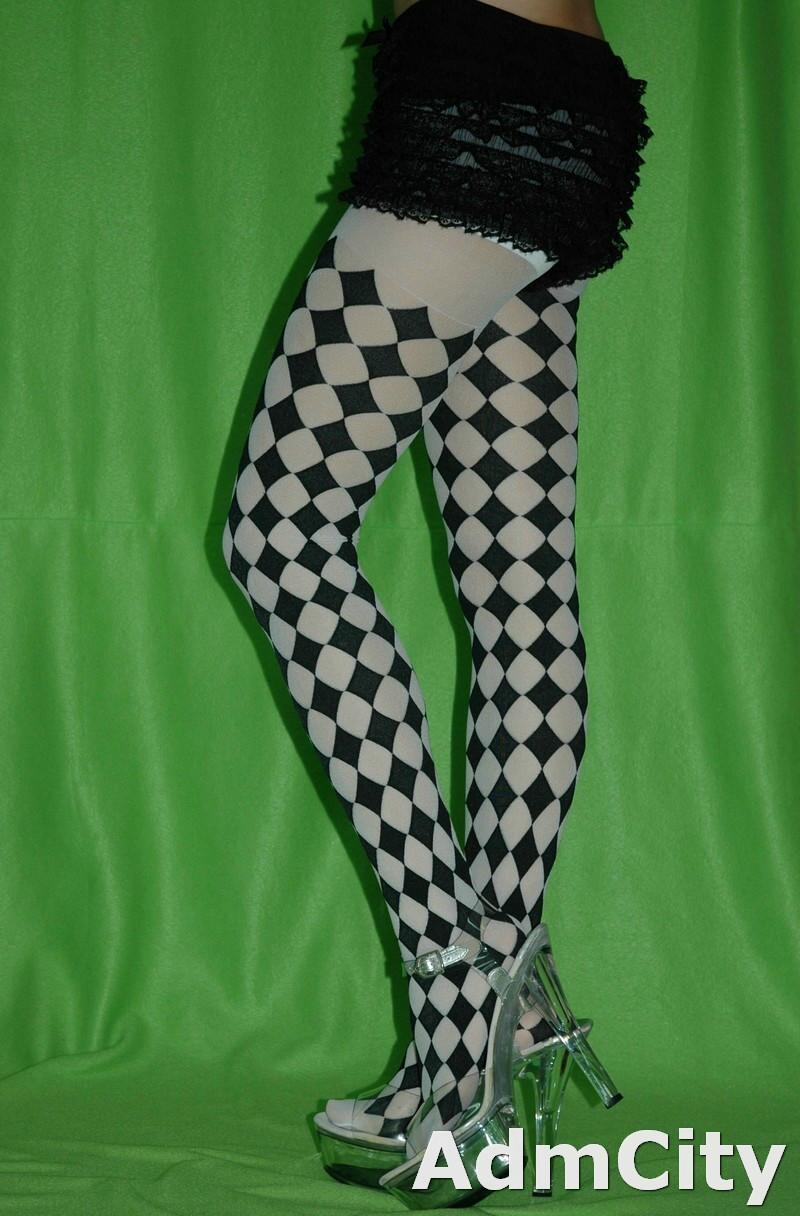 Admcity opaque diamond checker tights pantyhose black/white one size 